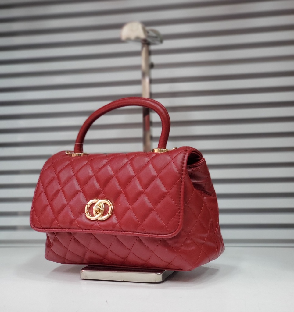 حقيبة جلد شبابية