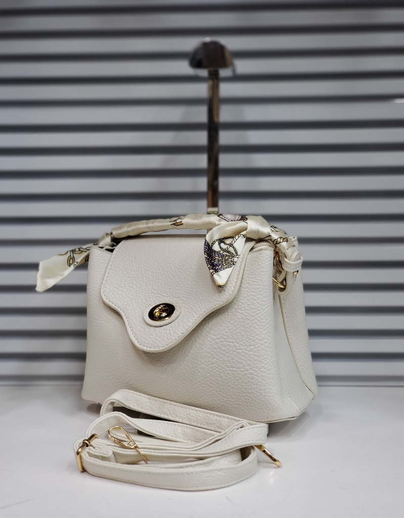 حقيبة جلد شبابية