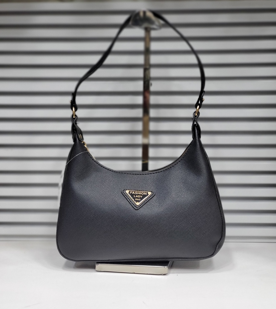 حقيبة جلد شبابية