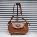 حقيبة جلد شبابية