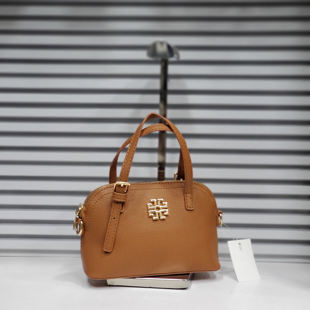 حقيبة جلد شبابية