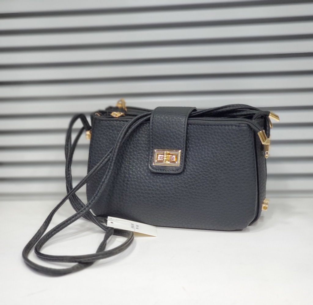 حقيبة جلد شبابية