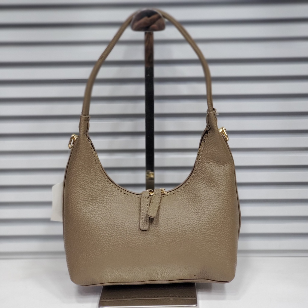 حقيبة جلد شبابية