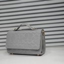 حقيبة جلد شبابية