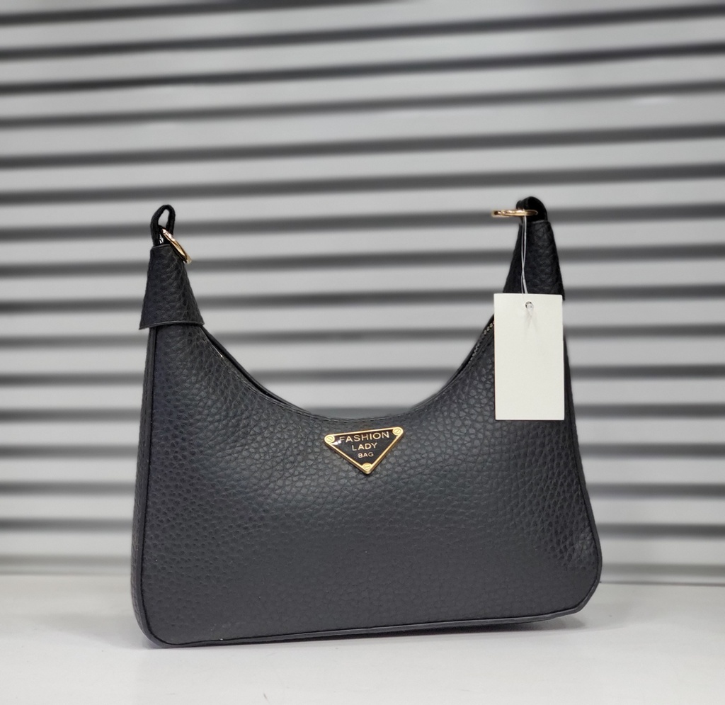 حقيبة جلد شبابية