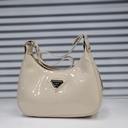 حقيبة جلد شبابية