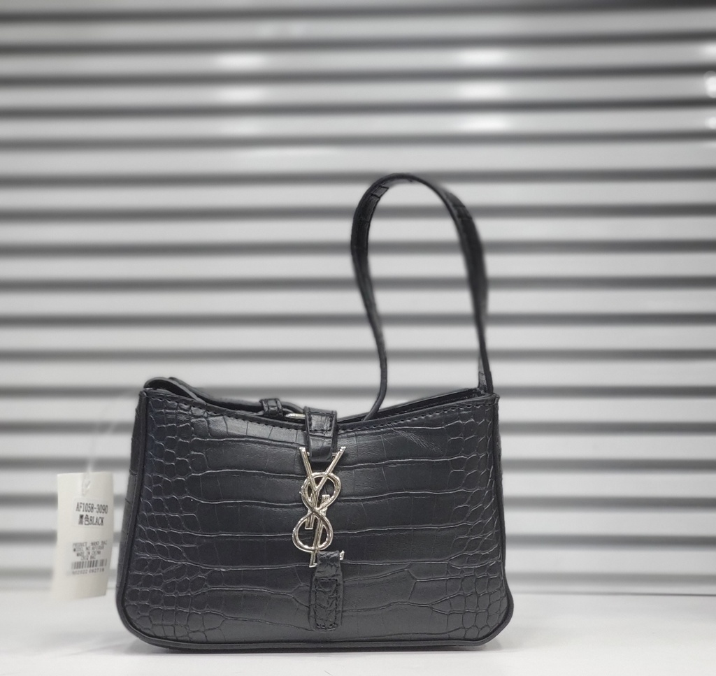 حقيبة جلد شبابية