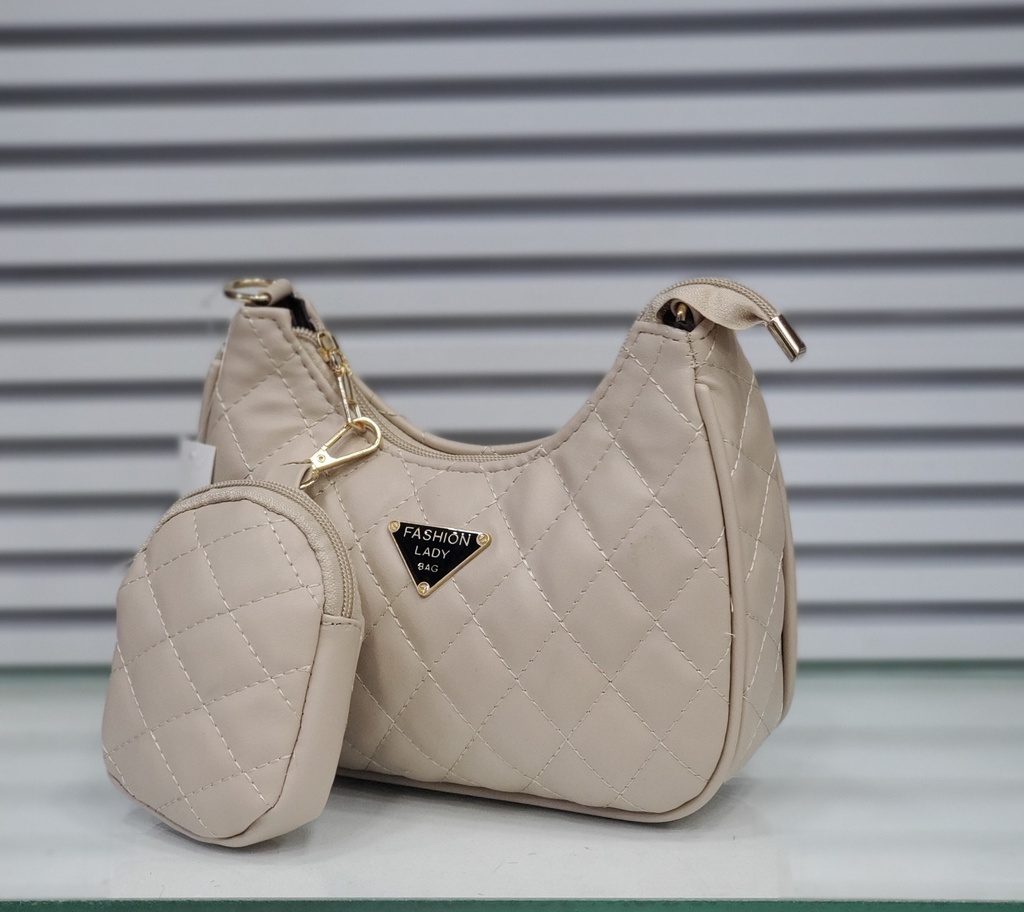 حقيبة جلد شبابية