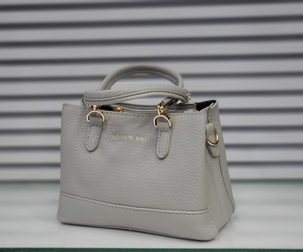 حقيبة جلد شبابية،