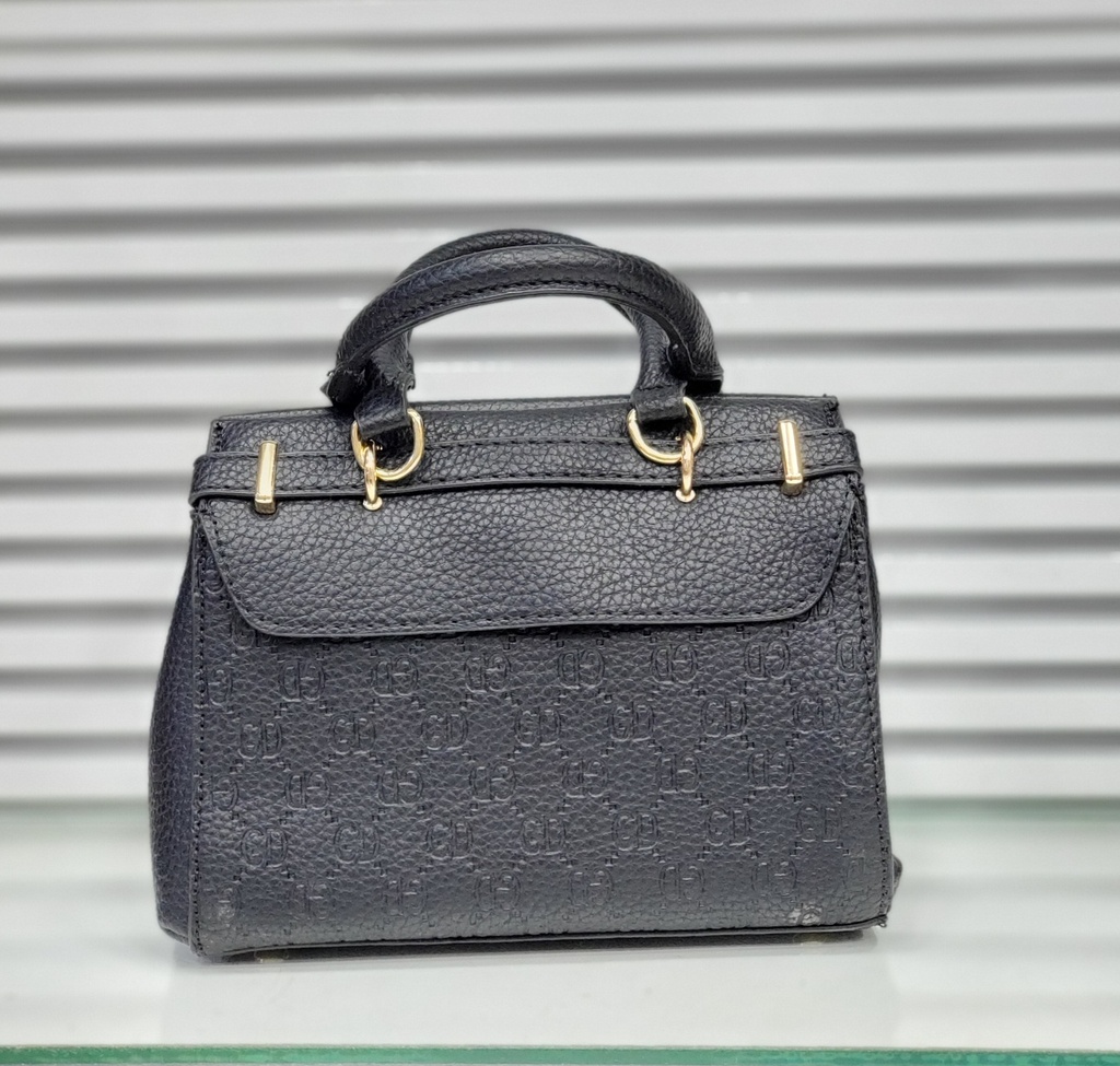 حقيبة جلد شبابية