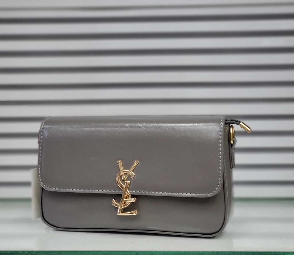 حقيبة جلد شبابية