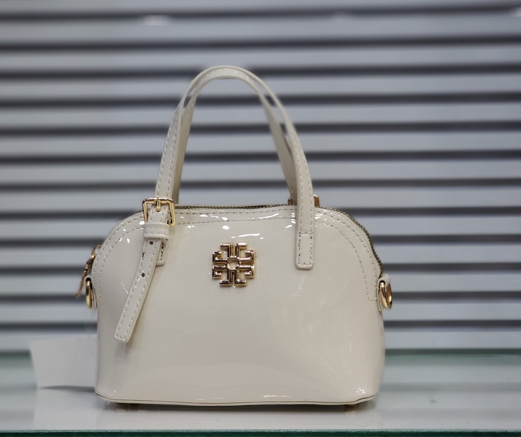 حقيبة جلد شبابية