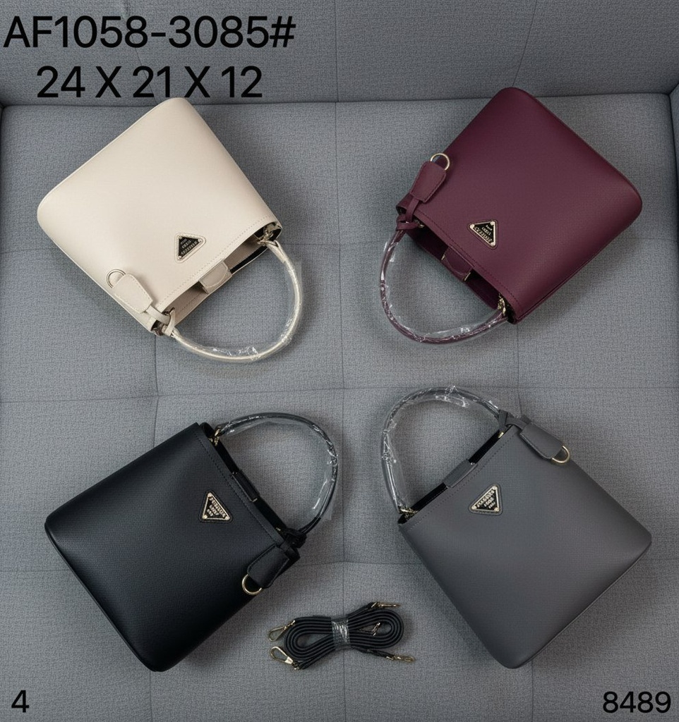 حقيبة جلد شبابية