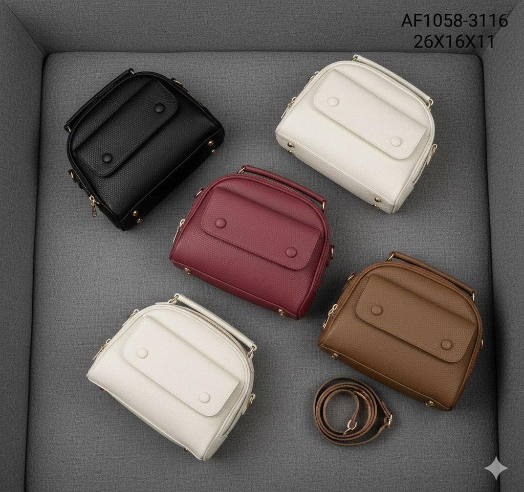 حقيبة جلد شبابية