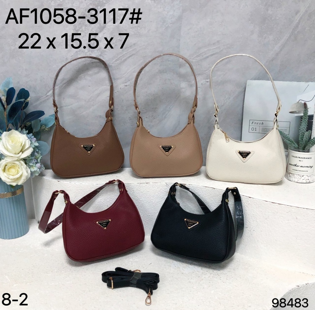 حقيبة جلد شبابية