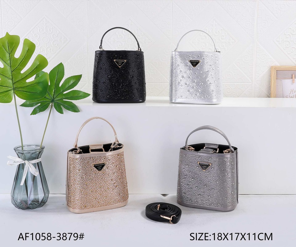 حقيبة شبابية برادا